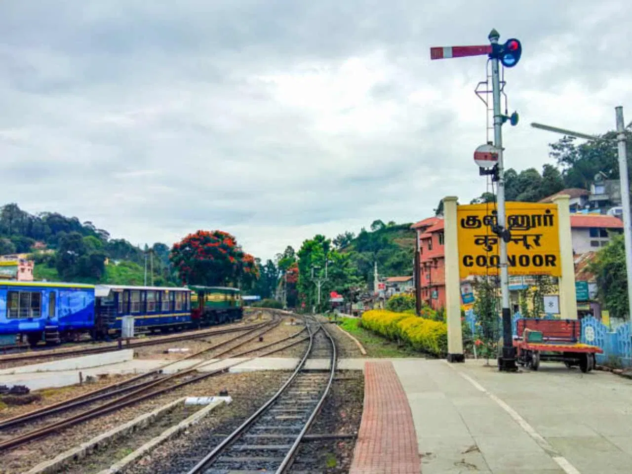 തമിഴ്നാട്ടിലെ നീലഗിരിയിലെ കൂനൂർ റെയിൽവേ സ്റ്റേഷൻ. (PhotoCredit: PTI)