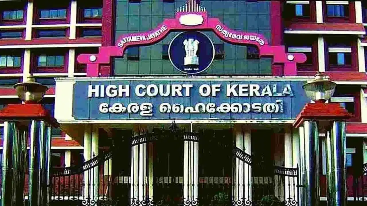 ടോൾ നിരക്ക് കുറയ്ക്കണമെന്ന് ഹർജി; ദേശീയപാത അതോറിറ്റിയോട് വിശദീകരണം തേടി ഹൈക്കോടതി ടോൾ നിരക്ക് കുറയ്ക്കണമെന്ന് ഹർജി; ദേശീയപാത അതോറിറ്റിയോട് വിശദീകരണം തേടി ഹൈക്കോടതി
