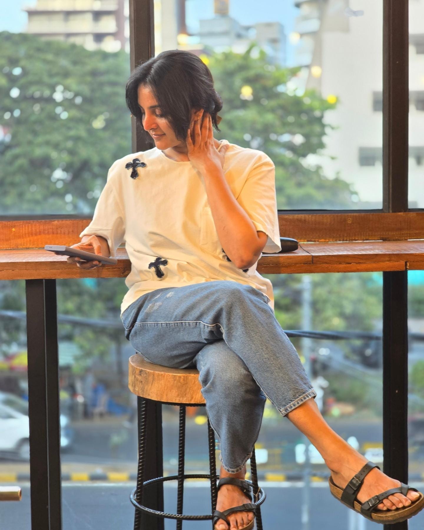 90 കാലഘട്ടത്തിൽ മലയാള സിനിമയിലേക്കെത്തിയ എല്ലാവർക്കും പ്രിയങ്കരിയായി മാറിയ നടിയാണ് മഞ്ജു വാര്യർ