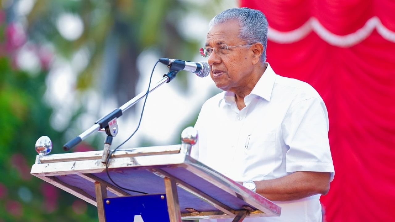 Kerala Government: പൊതുജനങ്ങളുടെ പരാതി കേൾക്കാൻ വീണ്ടും സംസ്ഥാന സർക്കാർ; താലൂക്ക് തല അദാലത്ത് ഇന്ന് മുതൽ Kerala Government: പൊതുജനങ്ങളുടെ പരാതി കേൾക്കാൻ വീണ്ടും സംസ്ഥാന സർക്കാർ; താലൂക്ക് തല അദാലത്ത് ഇന്ന് മുതൽ