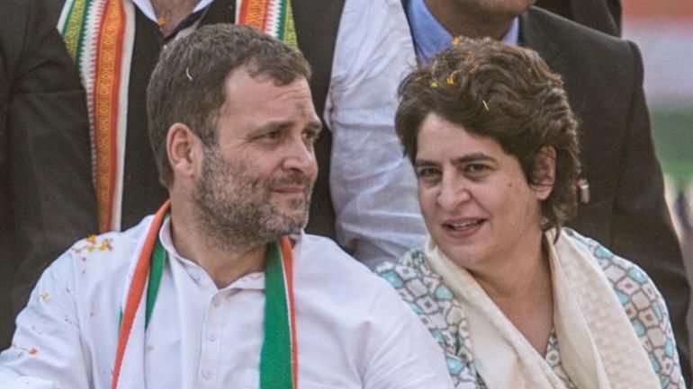 Rahul at Wayanad: ഇപ്പോഴത്തെ കാലാവസ്ഥയിൽ വിമാനം ലാൻഡ് ചെയ്യാൻ സാധിക്കില്ല ; രാഹുലിന്റെയും പ്രിയങ്കയുടേയും വയനാട് യാത്ര റദ്ദാക്കി Rahul at Wayanad: ഇപ്പോഴത്തെ കാലാവസ്ഥയിൽ വിമാനം ലാൻഡ് ചെയ്യാൻ സാധിക്കില്ല ; രാഹുലിന്റെയും പ്രിയങ്കയുടേയും വയനാട് യാത്ര റദ്ദാക്കി