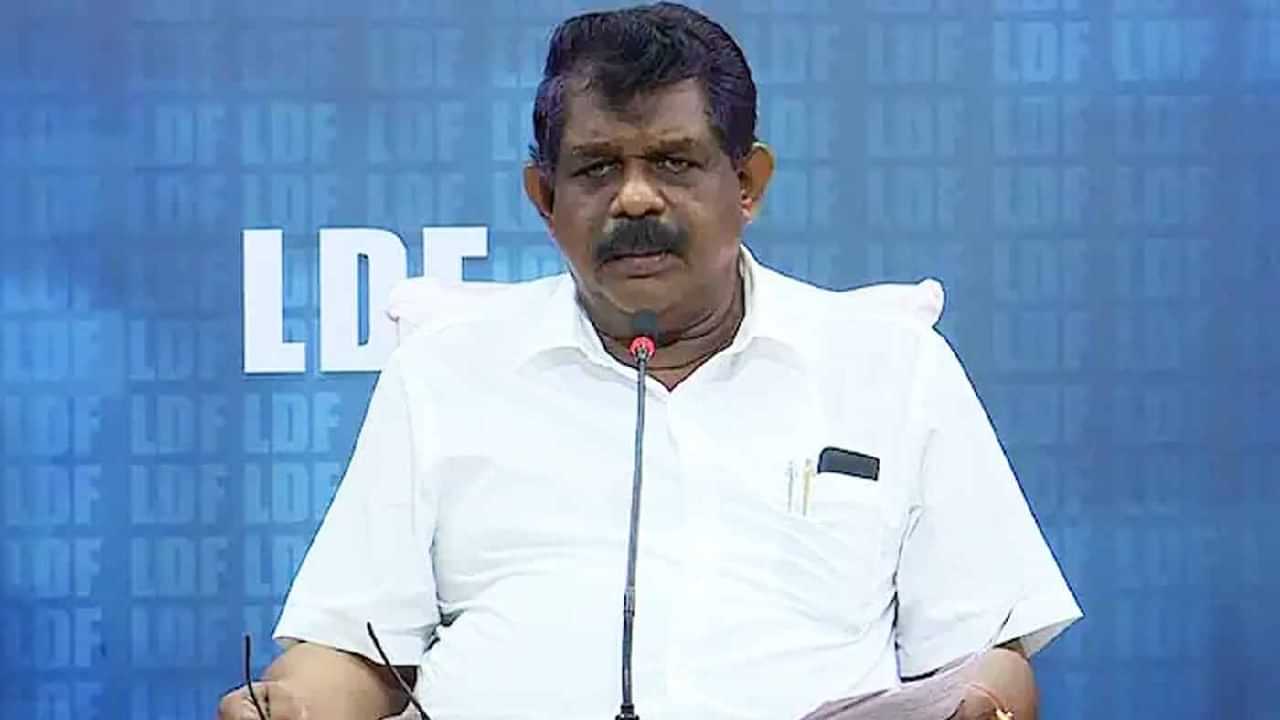 വസ്തുത തീരുമാനിക്കുന്നത് ആന്റണി അല്ല; ഇപ്പോള് സര്ക്കാര് നിലപാട് മാറ്റിയതാണോ പ്രശ്നം: സുപ്രിംകോടതി വസ്തുത തീരുമാനിക്കുന്നത് ആന്റണി അല്ല; ഇപ്പോള് സര്ക്കാര് നിലപാട് മാറ്റിയതാണോ പ്രശ്നം: സുപ്രിംകോടതി