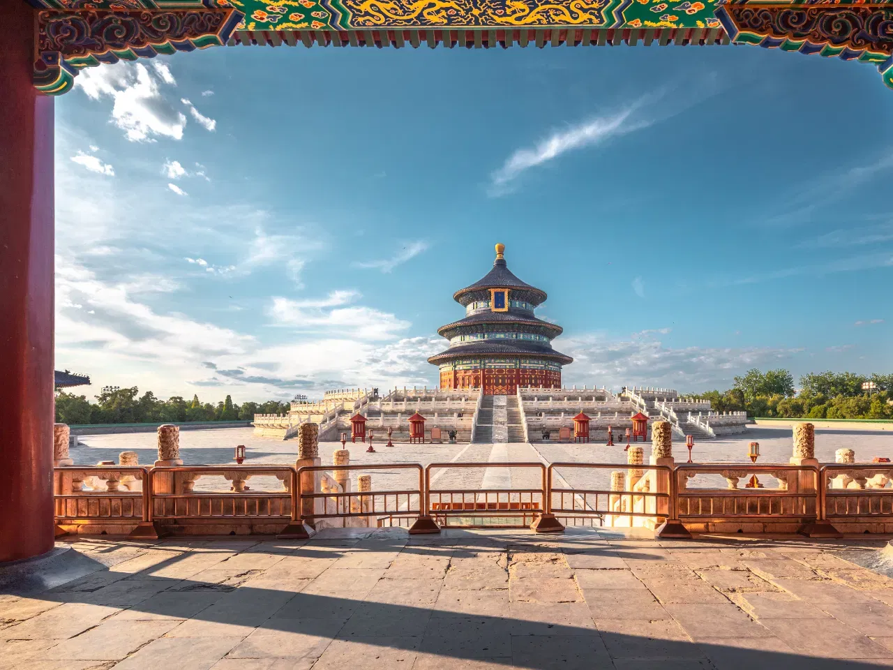 ബീജിംഗ്, ചൈന: ഈ ലിസ്റ്റിലെ മറ്റുള്ളവരെ അപേക്ഷിച്ച് ഏറ്റവും കുറഞ്ഞ ജീവിതച്ചെലവ് ഈ ചരിത്ര നഗരം വാഗ്ദാനം ചെയ്യുന്നു. (Pic credentials: Xia Yang/ Moment/Getty Images)