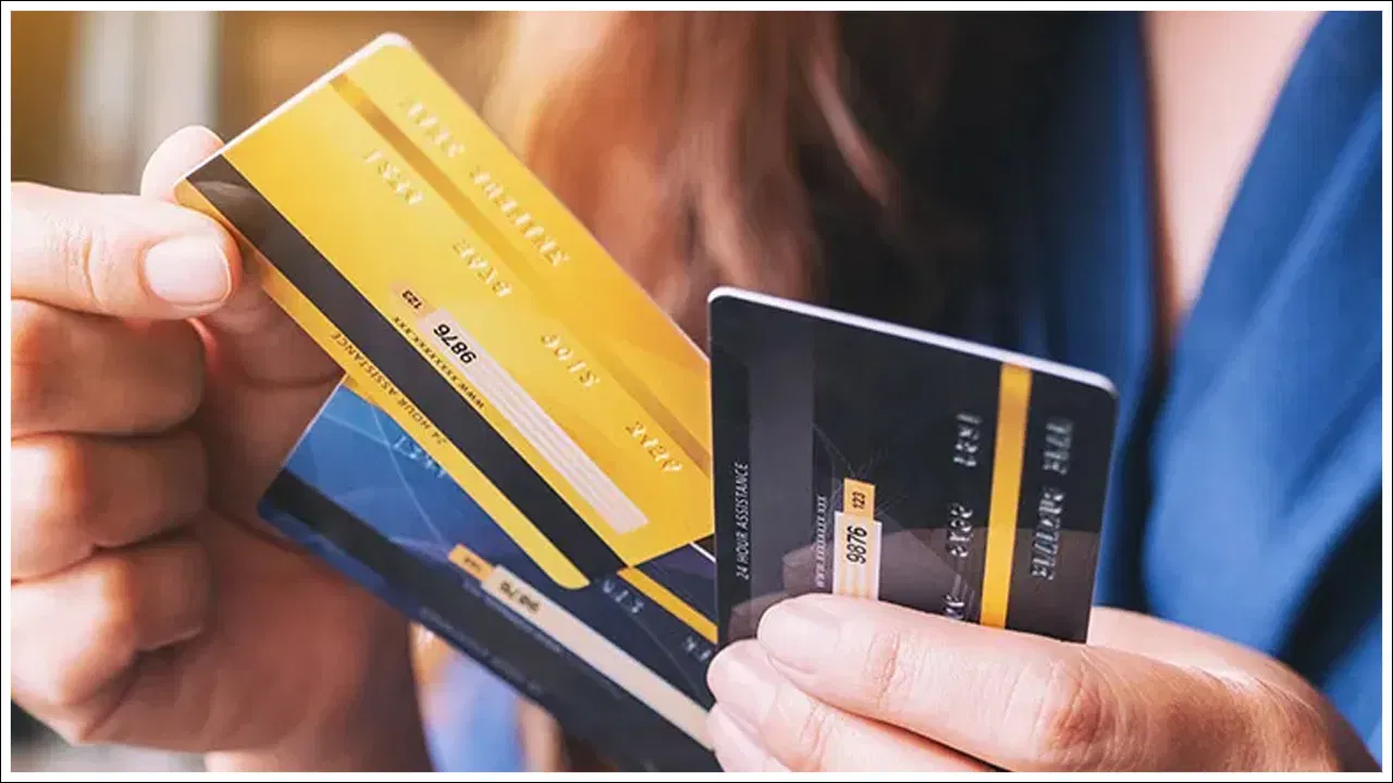 ക്രെഡിറ്റ് കാർഡ് പരിധി: ഏതെങ്കിലും ബാങ്കിൽ നിന്ന് ക്രെഡിറ്റ് കാർഡ് എടുക്കുമ്പോൾ, അതിൻ്റെ പരിധി നിങ്ങൾ തീരുമാനിക്കുക.