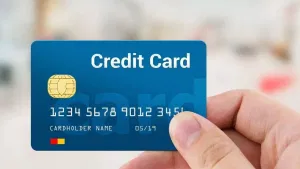 Credit card using tips: ക്രെഡിറ്റ് കാർഡ് ഉപയോ​ഗിക്കാറുണ്ടോ? ഇക്കാര്യങ്ങൾ ശ്രദ്ധിച്ചില്ലേൽ പണി കിട്ടും