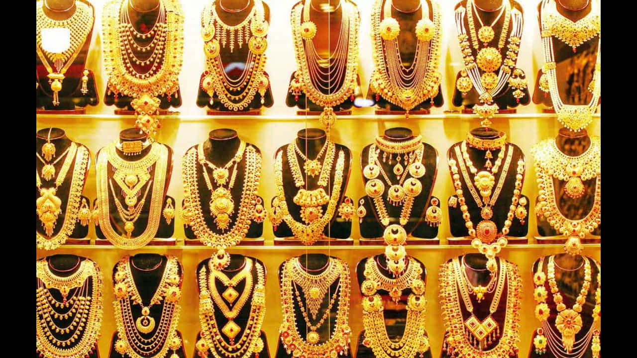 Gold Rate Today : സ്വർണവിലയിലെ ചാഞ്ചാട്ടം തുടരുന്നു; ഇന്ന് വില കുറഞ്ഞു