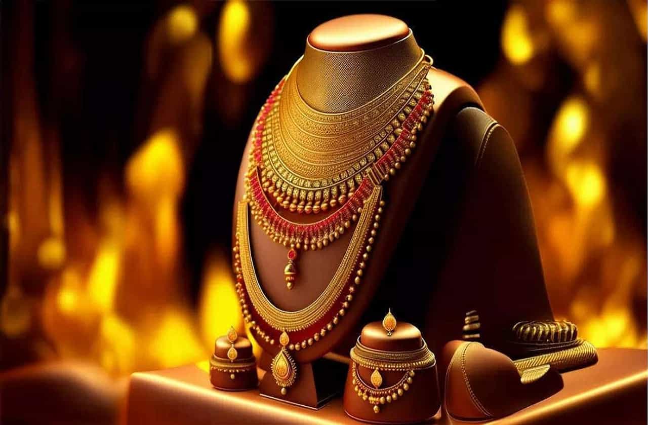 സ്വര്ണവില ഇടിയുന്നു; ആശ്വാസത്തിന് വകയായോ? സ്വര്ണവില ഇടിയുന്നു; ആശ്വാസത്തിന് വകയായോ?