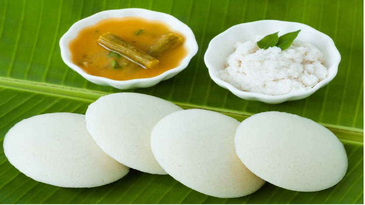 ഇഡ്ഡലിയില്ഡ ആരോഗ്യകരമായ കൊഴുപ്പ് അടങ്ങിയിരിക്കുന്നതിനാല് ഹൃദയാരോഗ്യത്തിന് ഗുണം ചെയ്യും.