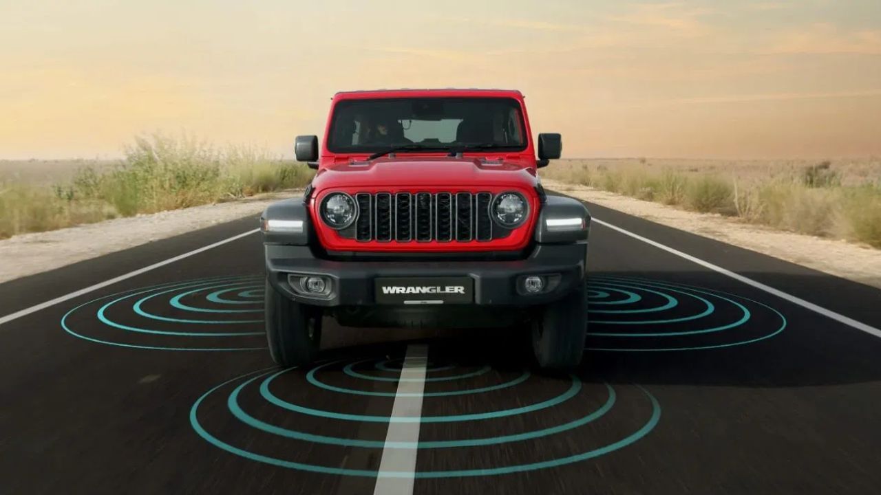 67.65 രൂപ മുതലാണ് ജീപ്പ് റാംഗ്ലർ അൺലിമിറ്റഡ് മോഡലിൻ്റെ വില. അതേസമയം ജീപ്പ് റാംഗ്ലർ റൂബിക്കോൺ മോഡലിൻ്റെ വില 71.65 ലക്ഷം രൂപ മുതലാണ്.