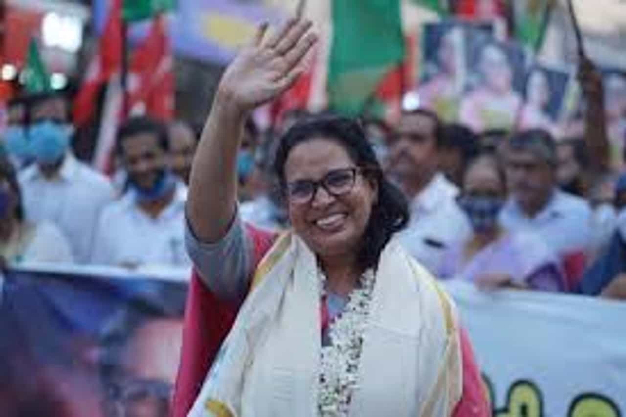 ശൈലജയ്ക്കെതിരായ സൈബർ ആക്രമണം തെറ്റ്- പ്രതികരണവുമായി കെ.കെ. രമ ശൈലജയ്ക്കെതിരായ സൈബർ ആക്രമണം തെറ്റ്- പ്രതികരണവുമായി കെ.കെ. രമ