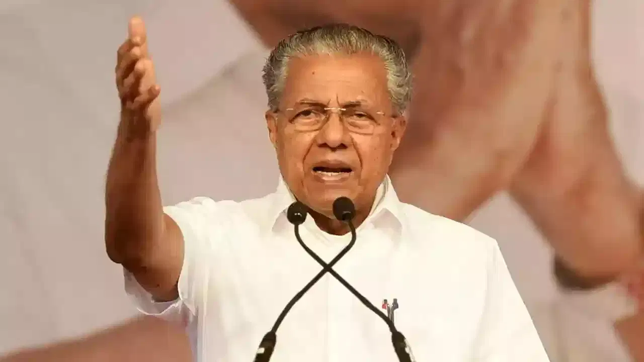 Pinarayi Vijayan: ഡിവെെഎഫ്ഐക്കാരുടെ ‘ജീവൻരക്ഷാപ്രവർത്തനം’; ന്യായീകരിച്ച മുഖ്യമന്ത്രിക്കെതിരെ അന്വേഷണത്തിന് ഉത്തരവിട്ട് കോടതി Pinarayi Vijayan: ഡിവെെഎഫ്ഐക്കാരുടെ ‘ജീവൻരക്ഷാപ്രവർത്തനം’; ന്യായീകരിച്ച മുഖ്യമന്ത്രിക്കെതിരെ അന്വേഷണത്തിന് ഉത്തരവിട്ട് കോടതി