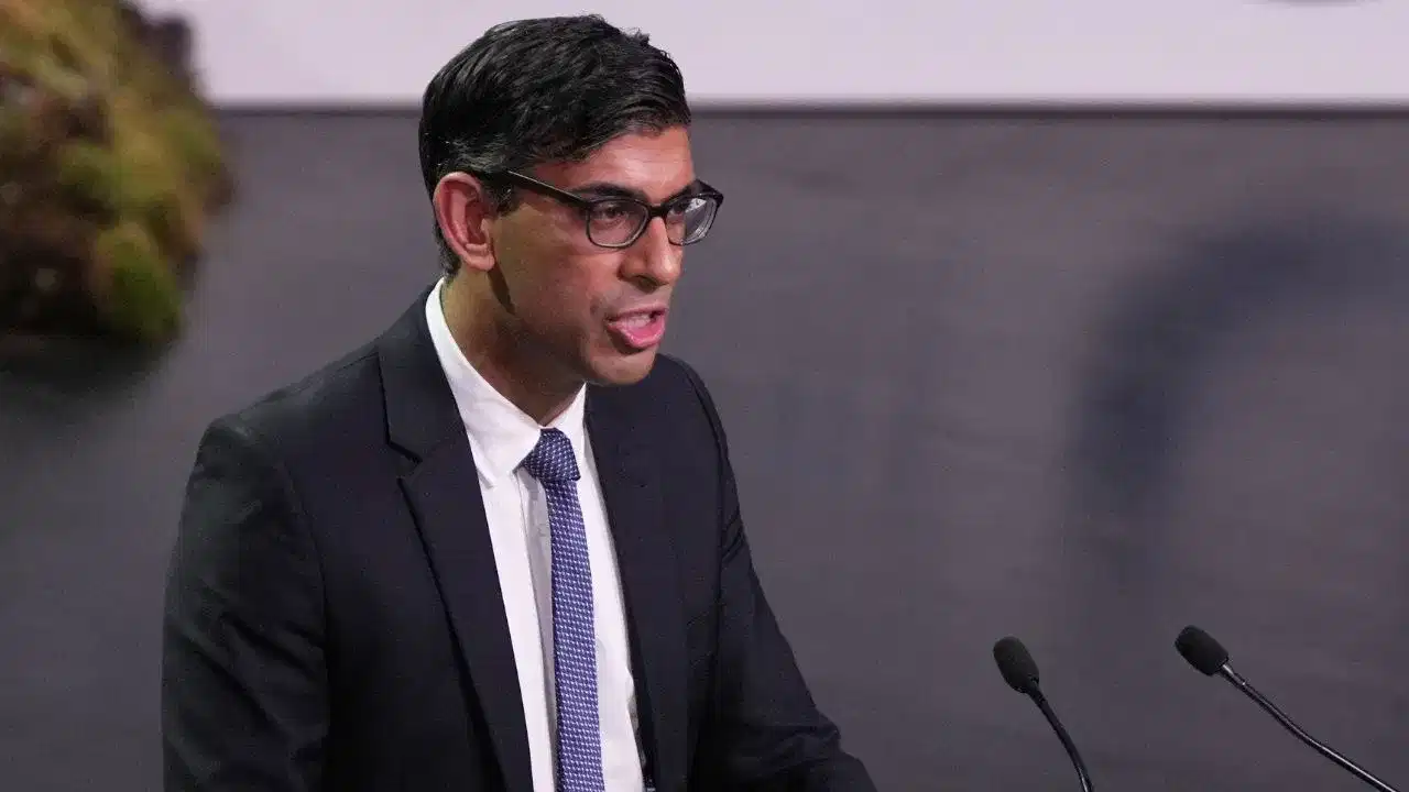 UK Election : തിരഞ്ഞെടുപ്പിൽ ഋഷി സുനക്കിനെ കാത്തിരിക്കുന്നത് വെല്ലുവിളികളോ? സർവ്വേ ഫലം പുറത്ത്