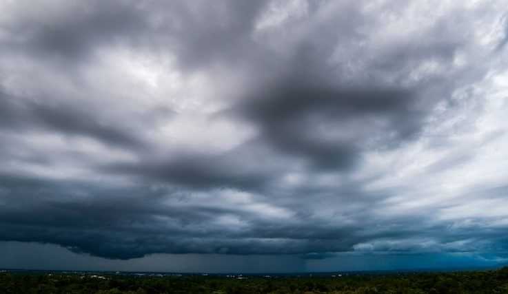 Rain alert Kerala : ചക്രവാതച്ചുഴിയും കള്ളക്കടലും: അറിയാം മഴക്കാലത്തെ ഈ പ്രതിഭാസങ്ങൾ എന്തെന്ന്