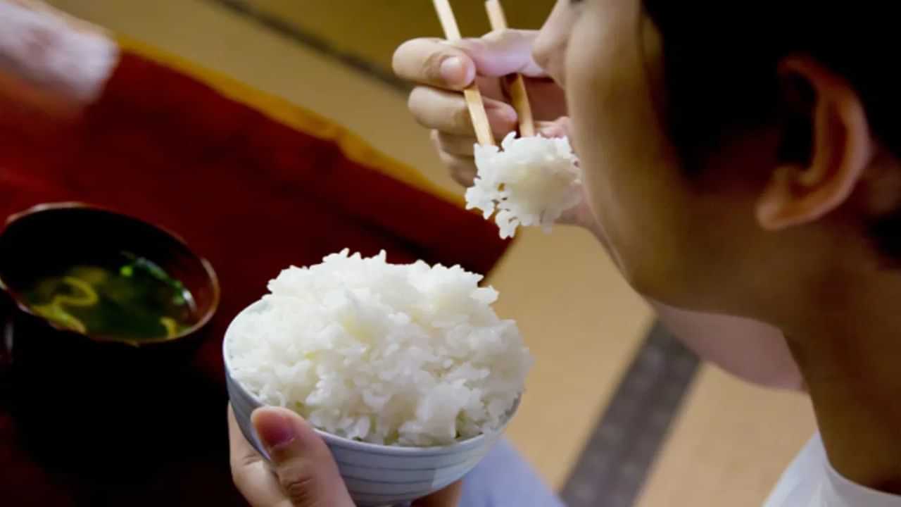 Rice eating Issues: ഒരു മാസം ചോറ് കഴിച്ചില്ലെങ്കിൽ എന്ത് സംഭവിക്കുമെന്ന് അറിയാമോ?