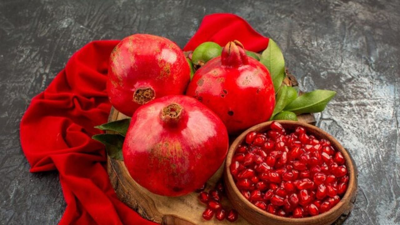 മാതള നാരങ്ങ കഴിക്കുന്നവരല്ലേ എങ്കിൽ ഗുണം കൂടി അറിഞ്ഞിരിക്കണം. 