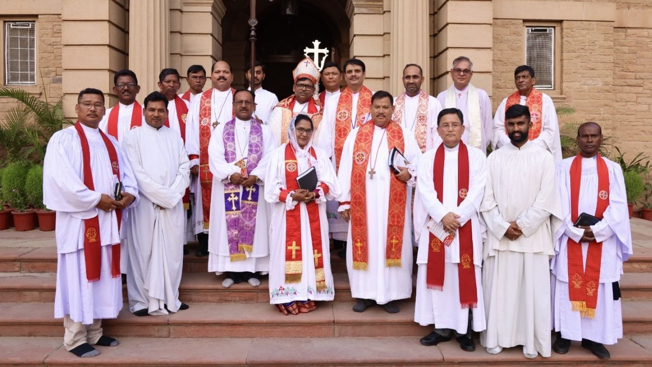 CNI Woman Bishop : സിഎസ്ഐയ്ക്ക് പിന്നാലെ സിഎൻഐ സഭയ്ക്കും ആദ്യ വനിത ബിഷപ്പ്