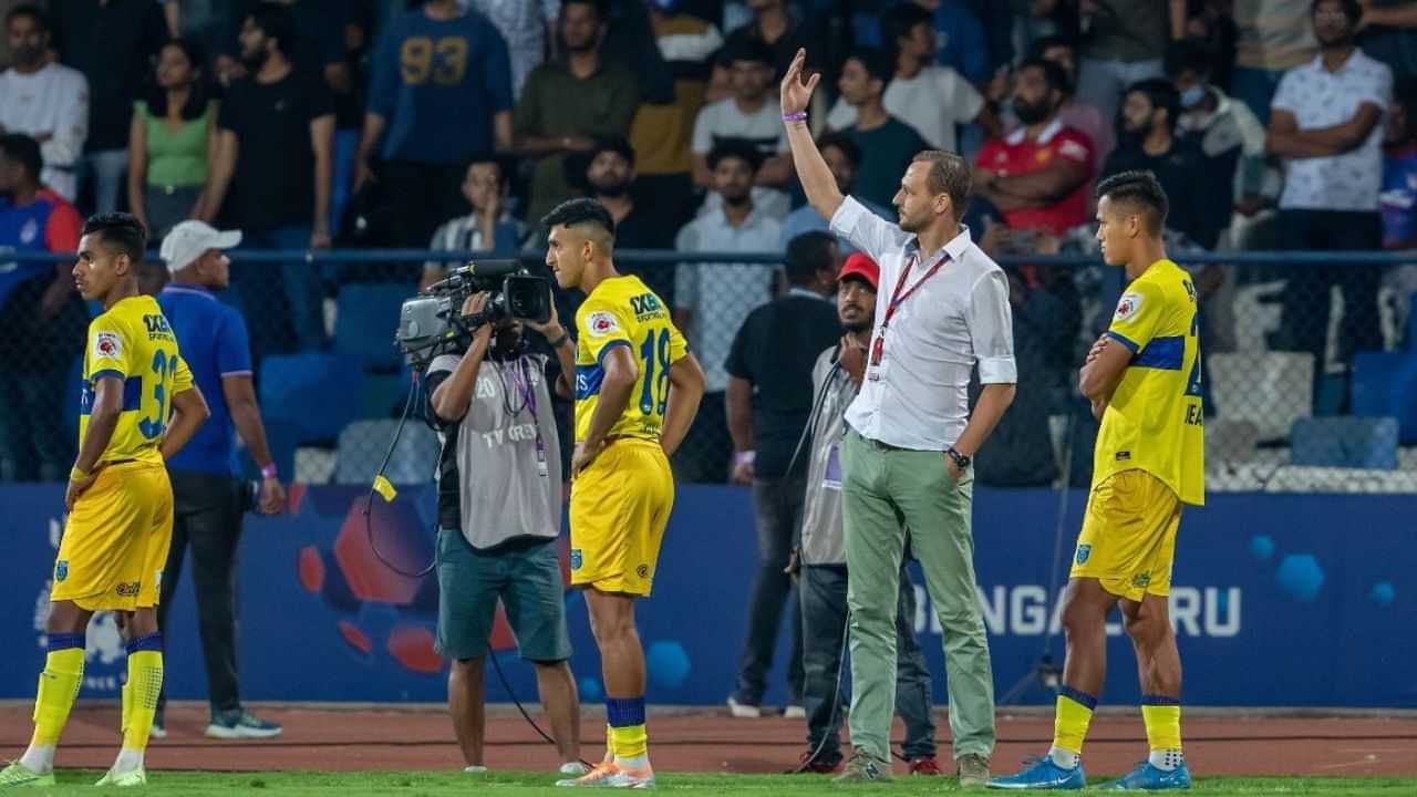 Kerala Blasters : വോക്ക്ഔട്ട് നടത്തിയതിന് ബ്ലാസ്റ്റേഴ്സ് ഇവാന് ഒരു കോടി രൂപ പിഴ ചുമത്തി; ക്ലബിൻ്റെ വെളിപ്പെടുത്തൽ