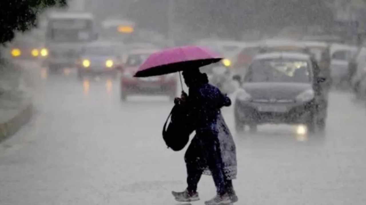 Rain Alert in Kerala: മൂന്ന് ജില്ലകളില്‍ റെഡ് അലര്‍ട്ട്; ഇന്നും നാളെയും അതിശക്തമായ മഴ