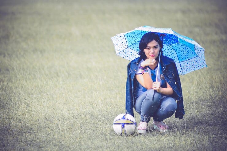 മഴക്കാല രോ​ഗങ്ങൾ ഉണ്ടാകാതിരിക്കാൻ മുൻകരുതലുകൾ എടുക്കേണ്ടത് പ്രധാനമാണ്. അതിനാൽ, ചില മൺസൂൺ ആരോഗ്യ സംരക്ഷണ വഴികൾ നോക്കാം.