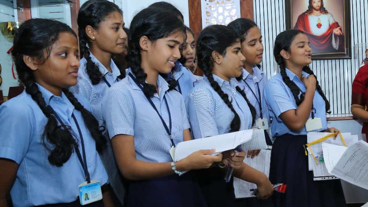 Kerala Plus Two Results 2024: നെഞ്ചിടിപ്പോടെ വിദ്യാര്‍ഥികള്‍; രണ്ടാം വര്‍ഷ ഹയര്‍ സെക്കന്‍ഡറി ഫലപ്രഖ്യാപനം ഇന്ന്
