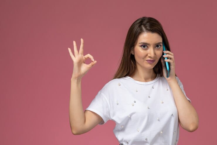 മൈക്രോസോഫ്റ്റിന്റെ അഷ്വർ എഐയുടെ സഹായത്തോടെ ഉപഭോക്താവിന്റെ സ്വന്തം ശബ്ദം തന്നെ ഈ വോയ്സ് അസിസ്റ്റന്റിന് നൽകാനാവും.