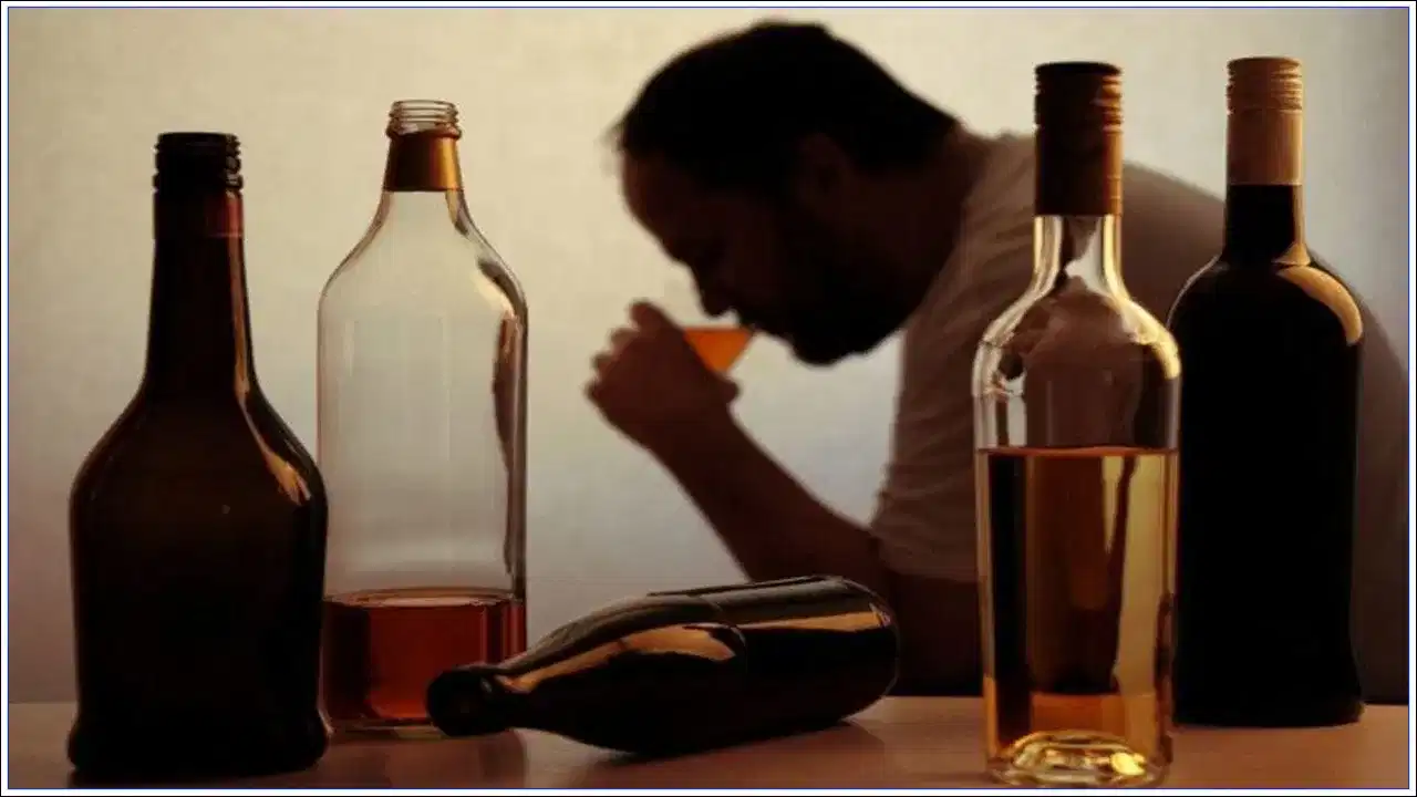 Bar bribery : അന്ന് പ്രതി യു.ഡി.എഫ്  സർക്കാർ, ഇന്ന് എൽ. ഡി.എഫ് സർക്കാർ...ബാർക്കോഴ അന്നും ഇന്നും