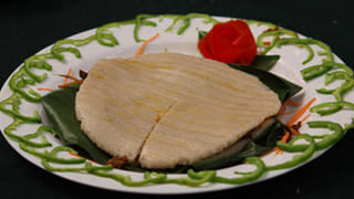 ഇറച്ചി പത്തൽ : മലബാർ വിഭവങ്ങളിൽ പ്രധാനിയാണ് ഇറച്ചി പത്തൽ. പൊതുവെ വൈകുന്നേരങ്ങളിലെ ഭക്ഷണമായാണ് ഇത് നൽകാറ്.