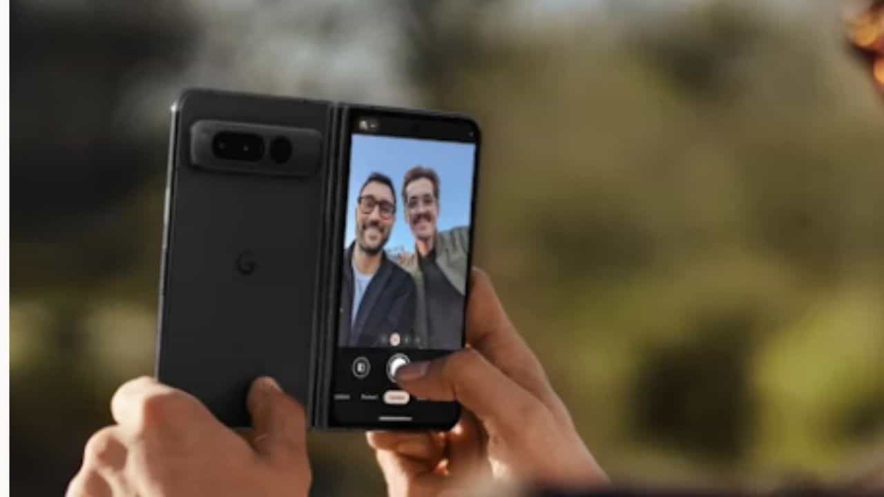 Google Pixel Fold 2: പിക്സൽ ഫോൾഡ്- 2 വരുന്നു, എന്ന് വാങ്ങാം ആ കിടിലൻ ഫോൺ Google Pixel Fold 2: പിക്സൽ ഫോൾഡ്- 2 വരുന്നു, എന്ന് വാങ്ങാം ആ കിടിലൻ ഫോൺ