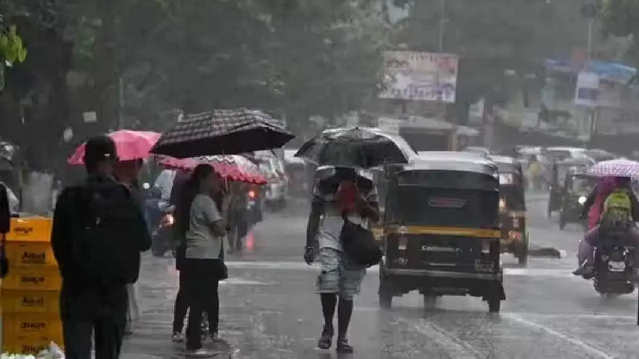 Rain Alert in Kerala: കേരള തീരത്ത് കടലാക്രമണ സാധ്യത; മൂന്ന് ജില്ലകളില്‍ ഇടിമിന്നലോടുകൂടി മഴ