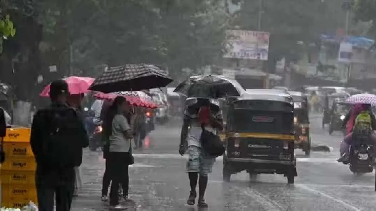 Kerala Rain Alert Update : മഴ മുന്നറിയിപ്പിൽ പിന്നെയും മാറ്റം; മലപ്പുറത്ത് ഇന്ന് റെഡ് അലർട്ട്, ഏഴ് ജില്ലകളിൽ ഓറഞ്ച് അലർട്ട്