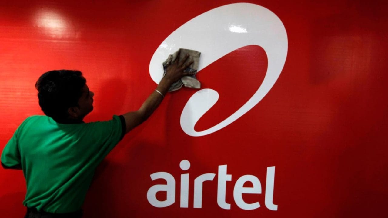 28 ദിവസത്തേക്ക് ദിവസേന ഒരു ജിബി ഡേറ്റ ലഭിക്കുന്ന 265 രൂപയുടെ പ്ലാൻ താരിഫ് 299 രൂപയായി ഉയർന്നു. ദിവസേന ഒന്നര ജിബി ലഭിക്കുന്ന പ്ലാൻ 299ൽ നിന്ന് 349 രൂപയായും ദിവസേന രണ്ടര ജിബി ഡേറ്റ 28 ദിവസത്തേക്ക് ലഭിക്കുന്ന പ്ലാൻ താരിഫ് 359 രൂപയിൽ നിന്ന് 409 രൂപയായും ഉയർന്നു. ദിവസേന മൂന്ന് ജിബി ഡേറ്റ 28 ദിവസത്തേക്ക് ലഭിക്കുന്ന 399 രൂപയുടെ പ്ലാന് ഇനി മുതൽ 449 രൂപ നൽകണം.