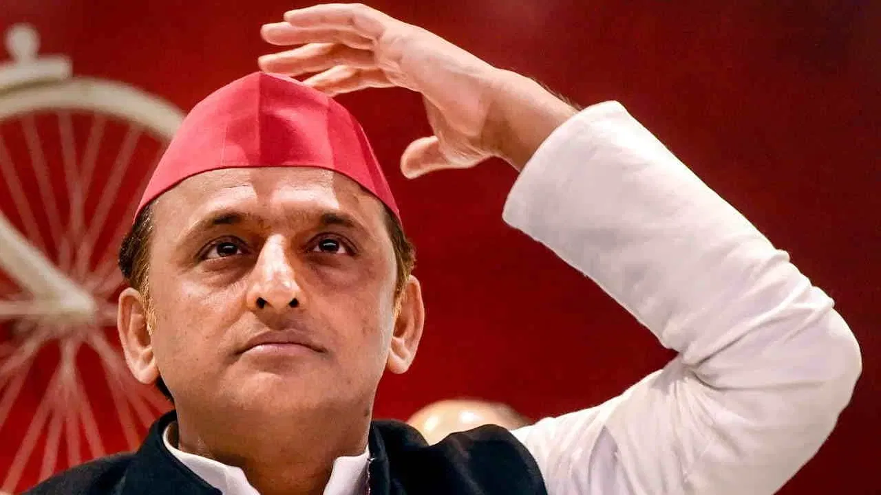 UP Lok Sabha Election Result 2024: ജില്ലാ ഭരണകൂടവും പോലീസും ചേർന്ന് പ്രതിപക്ഷനേതാക്കളെ വീട്ടുതടങ്കലിലാക്കി – അഖിലേഷ് യാദവ് UP Lok Sabha Election Result 2024: ജില്ലാ ഭരണകൂടവും പോലീസും ചേർന്ന് പ്രതിപക്ഷനേതാക്കളെ വീട്ടുതടങ്കലിലാക്കി – അഖിലേഷ് യാദവ്