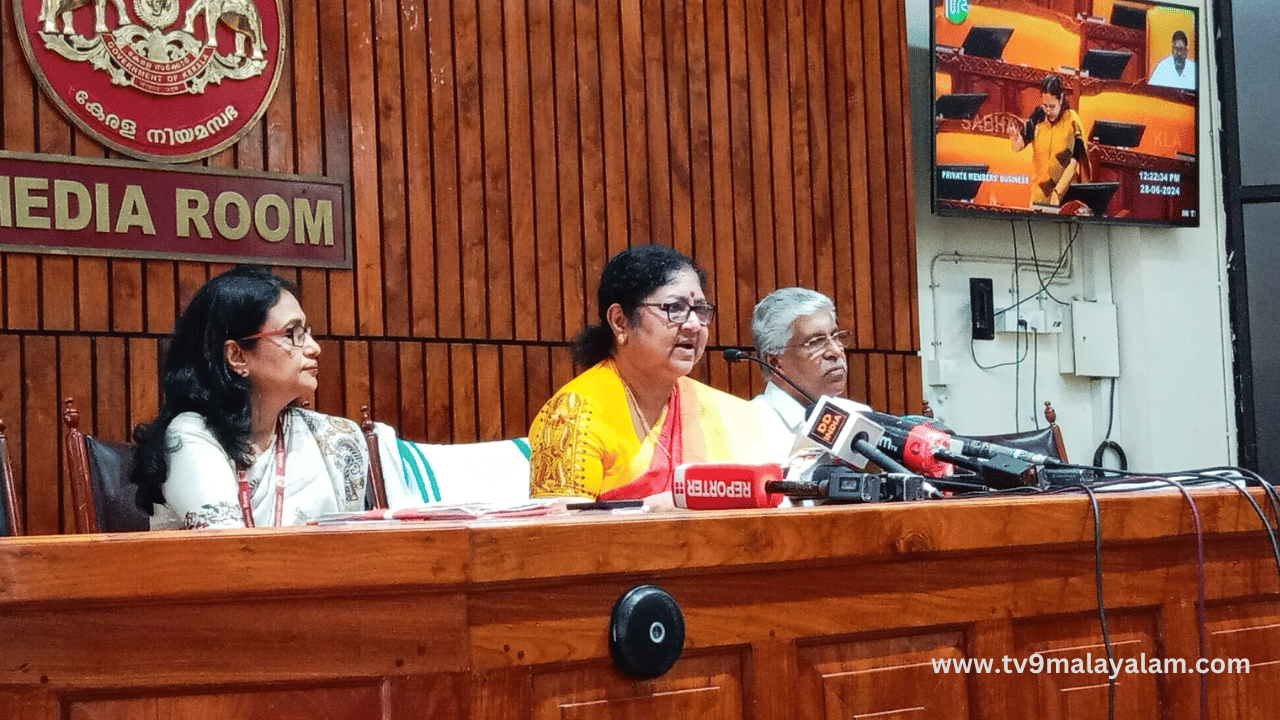 Four Year Degree: സംസ്ഥാനത്ത് നാലുവർഷ ബിരുദ കോഴ്‌സുകൾക്ക് ജൂലൈ ഒന്നിന് തുടക്കം; വിജ്ഞാനോത്സവമായി ആഘോഷിക്കും