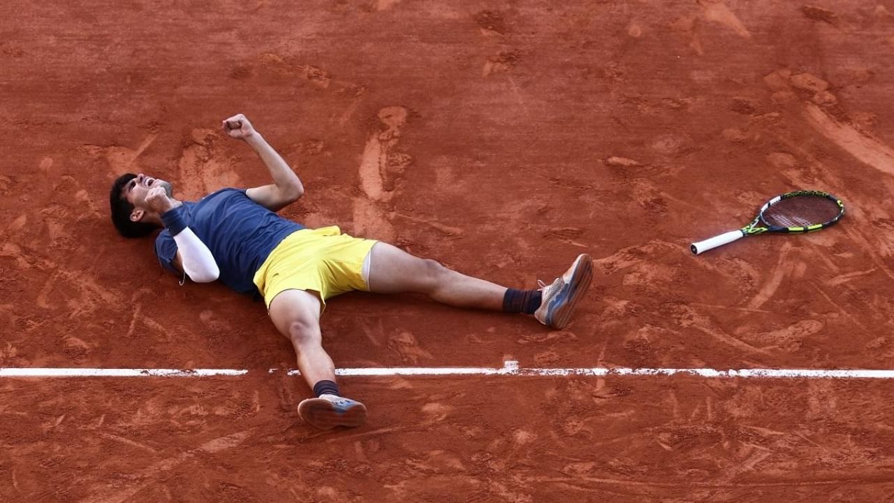 Carlos Alcaraz Won French Open Trophy : ഫ്രഞ്ച് ഓപ്പൺ കിരീടത്തിൽ അൽക്കാരസിന് കന്നിമുത്തം; കലാശപ്പോരിൽ വീണത് അലക്സാണ്ടർ സ്വരേവ് Carlos Alcaraz Won French Open Trophy : ഫ്രഞ്ച് ഓപ്പൺ കിരീടത്തിൽ അൽക്കാരസിന് കന്നിമുത്തം; കലാശപ്പോരിൽ വീണത് അലക്സാണ്ടർ സ്വരേവ്
