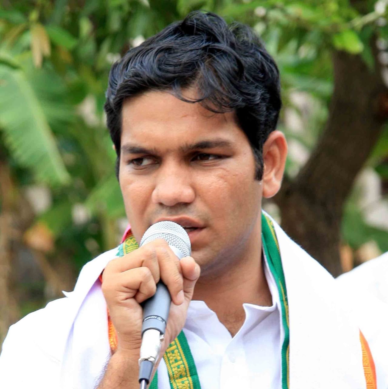 Ernakulam lok sabha election 2024: എറണാകുളം വിട്ടുനൽകാതെ യുഡിഎഫ്; കെജെ ഷൈൻ ടീച്ചർക്ക് ആകെ ലഭിച്ച വോട്ടിനെക്കാൾ ഭൂരിപക്ഷം ഹൈബി ഈഡന് Ernakulam lok sabha election 2024: എറണാകുളം വിട്ടുനൽകാതെ യുഡിഎഫ്; കെജെ ഷൈൻ ടീച്ചർക്ക് ആകെ ലഭിച്ച വോട്ടിനെക്കാൾ ഭൂരിപക്ഷം ഹൈബി ഈഡന്