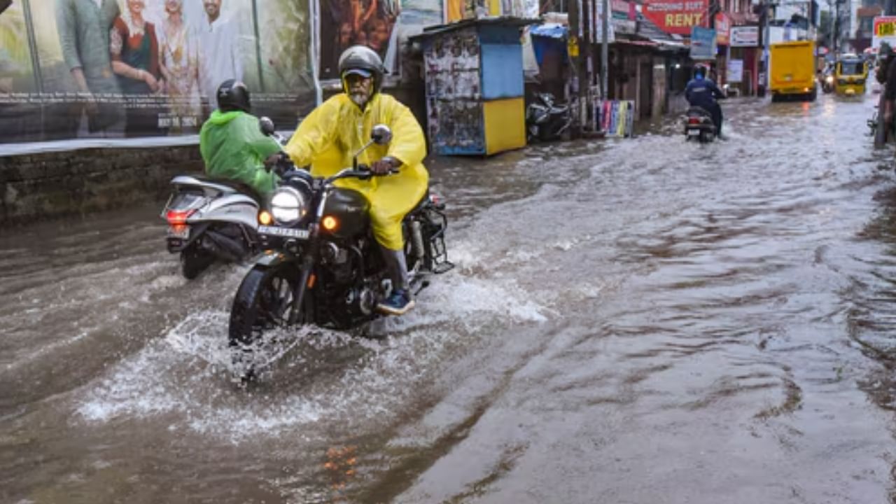 Kerala Rain Alert: സംസ്ഥാനത്ത് ഇന്ന് എട്ട് ജില്ലകളിൽ ശക്തമായ മഴയ്ക്ക് സാധ്യത; നാളെ പരക്കെ ശക്തമായ മഴ