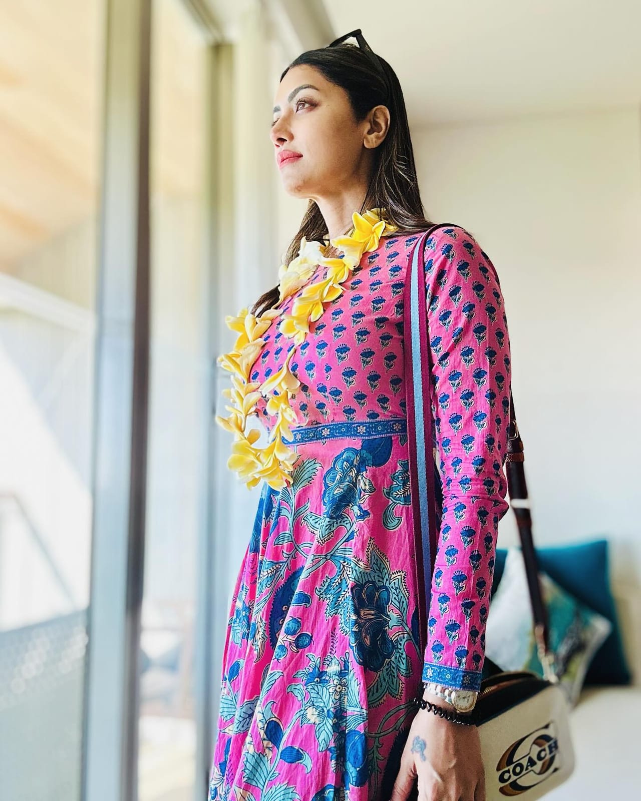 ഹിന്ദുസ്ഥാൻ ടൈംസിന് നൽകിയ അഭിമുഖത്തിനിടെയാണ് മംമ്ത ഇക്കാര്യം വെളിപ്പെടുത്തിയത്. താൻ ഒരാളുമായി ഡേറ്റിങ്ങിലാണെന്നും ആ ബന്ധത്തിൽ താൻ സന്തോഷവതിയുമാണെന്നാണ് മംമ്ത അഭിമുഖത്തിൽ വ്യക്തമാക്കിയത്. (Image Courtesy : Mamta Mohandas Instagram