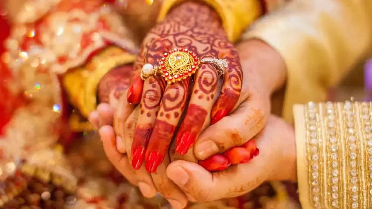 Guruvayoor Marriage : ഒരു ദിവസം 328 വിവാഹങ്ങൾ; ശ്രദ്ധ നേടി ​ഗുരുവായൂരെ റെക്കോഡ് കല്യാണങ്ങൾ..