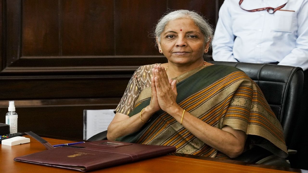 സ്ത്രീകള്ക്കായുള്ള സംരംഭകത്വം കൊണ്ട് സ്ത്രീകളുടെ അന്തസ് ഉയര്ത്തുന്നതിന് സാധിച്ചുവെന്ന് ഇടക്കാല ബജറ്റില് ധനമന്ത്രി നിര്മ്മല സീതാരാമന് പറഞ്ഞിരുന്നു. അതുകൊണ്ട് തന്നെ ഇനിയും അത്തരത്തിലുള്ള ഇടപെടലുകള് ഉണ്ടായേക്കാം.
