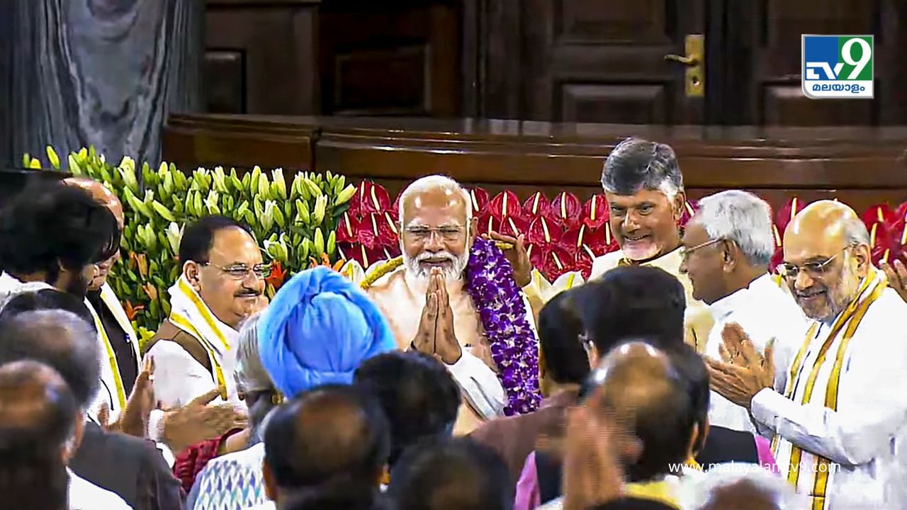 PM Modi Swearing-in Ceremony 2024: ‘മണിമുറ്റത്താവണി പന്തല്’; താരപ്രഭയില് മുങ്ങുന്ന മൂന്നാം മോദി സര്ക്കാര് PM Modi Swearing-in Ceremony 2024: ‘മണിമുറ്റത്താവണി പന്തല്’; താരപ്രഭയില് മുങ്ങുന്ന മൂന്നാം മോദി സര്ക്കാര്
