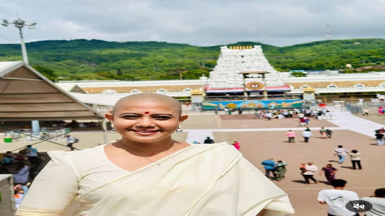 ഇപ്പോഴിതാ തിരുപ്പതി ക്ഷേത്രത്തില് ദര്ശനം നടത്തുന്ന രചനയുടെ ചിത്രങ്ങളാണ് സോഷ്യല് മീഡിയയില് ചര്ച്ചയാകുന്നത്. ക്ഷേത്രത്തിലെ രചന തന്റെ തല മൊട്ടയടിച്ചിരിക്കുകയാണ്.