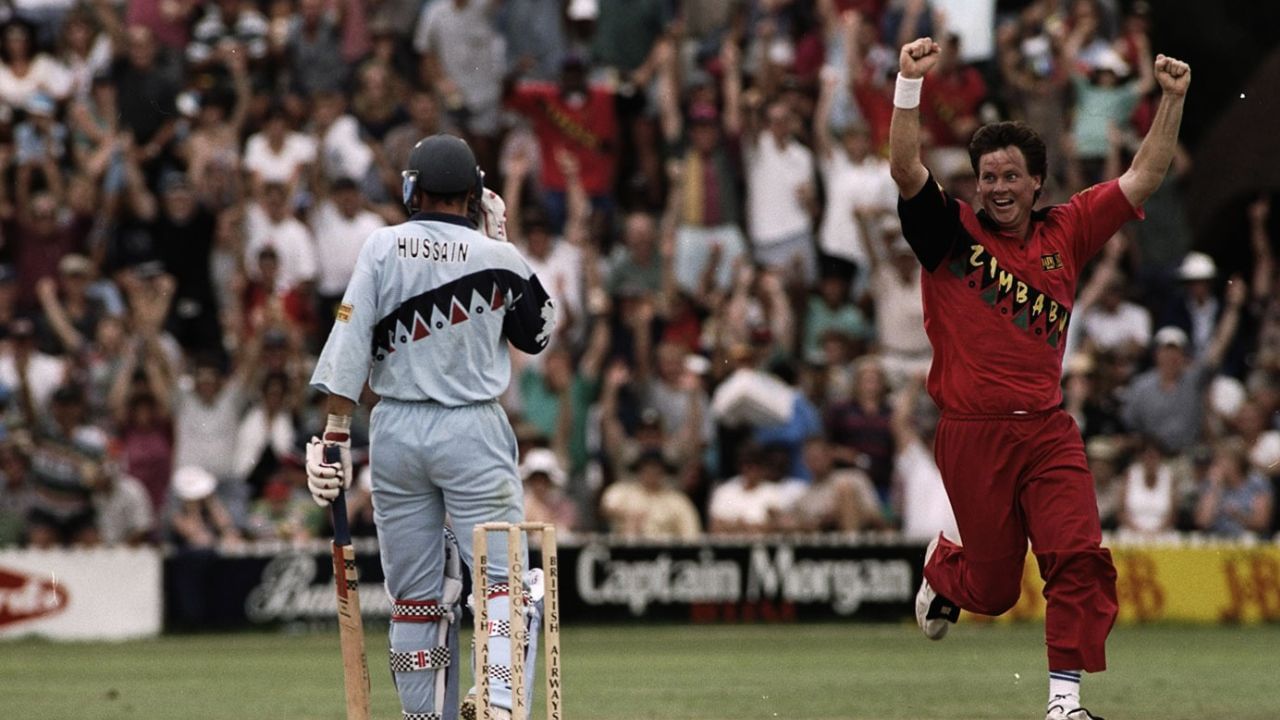 ഇന്ന് വ്യാപകമായി ഉപയോഗിക്കപ്പെടുന്ന ഡിഎൽഎസ് നിയമം 1997ലാണ് ഒരു രാജ്യാന്തര മത്സരത്തിൽ ആദ്യമായി ഉപയോഗിക്കപ്പെട്ടത്. ജനുവരി ഒന്നിന് സിംബാബ്വെയും ഇംഗ്ലണ്ടും തമ്മിൽ ഹരാരെയിൽ നടന്ന മത്സരത്തിൽ ആതിഥേയർ 6 റൺസിന് വിജയിച്ചു. 2001ൽ മഴ മൂലം ഓവറുകൾ വെട്ടിച്ചുരുക്കേണ്ടിവന്ന മത്സരങ്ങളിൽ പുതുക്കിയ വിജയലക്ഷ്യം തീരുമാനിക്കുന്നതിനുള്ള സ്റ്റാൻഡേർഡ് രീതിയിൽ ഐസിസി ഡക്ക്വർത്ത് - ലൂയിസ് നിയമത്തെ ഔദ്യോഗികമായി അംഗീകരിച്ചു. ആഭ്യന്തര മത്സരങ്ങളിൽ ബിസിസിഐ ഉപയോഗിക്കുന്നത് ഈ നിയമമല്ല. ഇന്ത്യക്കാരനായ വി ജയദേവൻ്റെ വിജെഡി നിയമമാണ് ഇന്ത്യയിലെ ആഭ്യന്തര മത്സരങ്ങളിൽ ഉപയോഗിക്കുന്നത്.