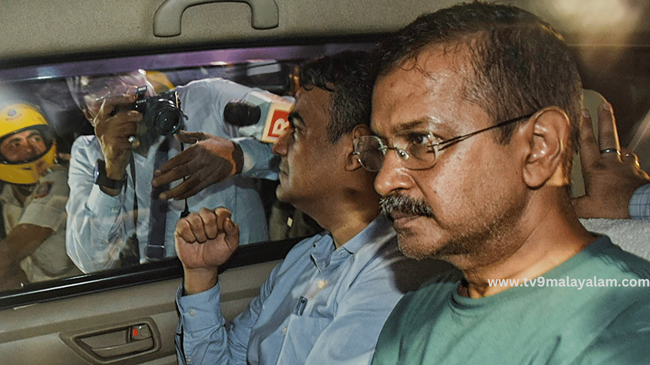 Arvind Kejriwal: മദ്യനയ അഴിമതി കേസ്: അരവിന്ദ് കെജ്‌രിവാളിനെ 14 ദിവസത്തെ ജുഡീഷ്യൽ കസ്റ്റഡിയിൽ വിട്ടു