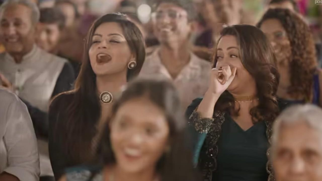 ജയസൂര്യ, ഇന്ദ്രന്സ്,ഭാവന, ജോമോള്, അരുണ് ഗോപി, സിതാര, ശില്പ ബാല, മൃദുല മുരളി, ഷഫ്ന, വിനീത്, അഭയ ഹിരണ്മയി തുടങ്ങി നിരവധി പേരാണ് സല്ക്കാരത്തിനെത്തിയത്.