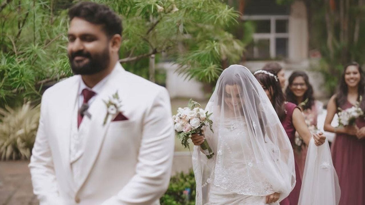 നടി രമ്യ നമ്പീശന്റെ സഹോദരനും സംഗീതസംവിധായകനുമായ രാഹുല്‍ സുബ്രഹ്‌മണ്യന്‍ വിവാഹിതനായി. ഡെബി സൂസന്‍ ചെമ്പകശേരിയാണ് വധു.
