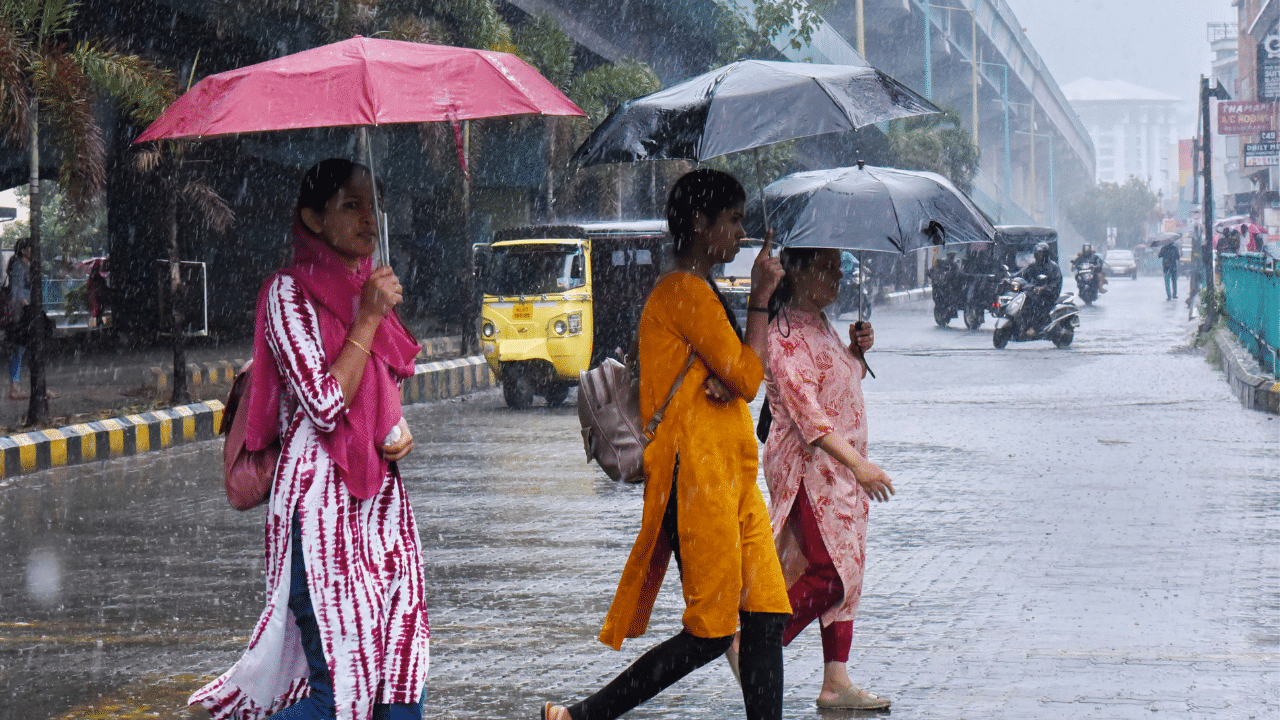 Kerala Rain Alert: സംസ്ഥാനത്ത് മഴ മുന്നറിയിപ്പിൽ മാറ്റം; 7 ജില്ലകളിൽ യെല്ലോ അലർട്ട്, ശക്തമായ മഴയ്ക്ക് സാധ്യത