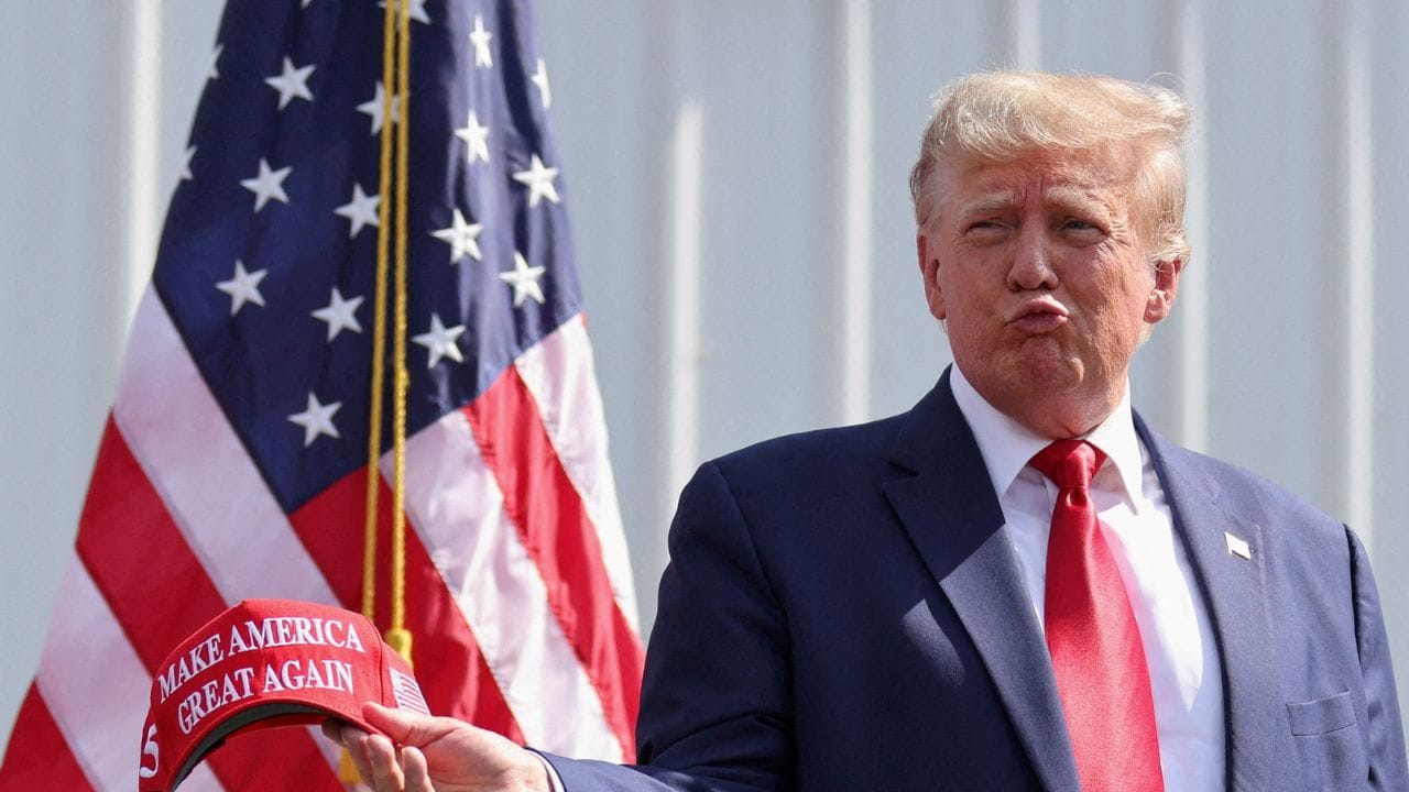 കൺവെൻഷന് തൊട്ടു മുമ്പോ ആ സമയത്തോ, പ്രസിഡൻ്റ് സ്ഥാനാർത്ഥി അവരുടെ വൈസ് പ്രസിഡൻ്റ് സ്ഥാനാർത്ഥിയെ പ്രഖ്യാപിക്കുന്നു. സെപ്റ്റംബർ, ഒക്ടോബർ മാസങ്ങളിൽ സ്ഥാനാർത്ഥികൾ പ്രസിഡൻ്റ് ചർച്ചകളിൽ പങ്കെടുക്കണം. 