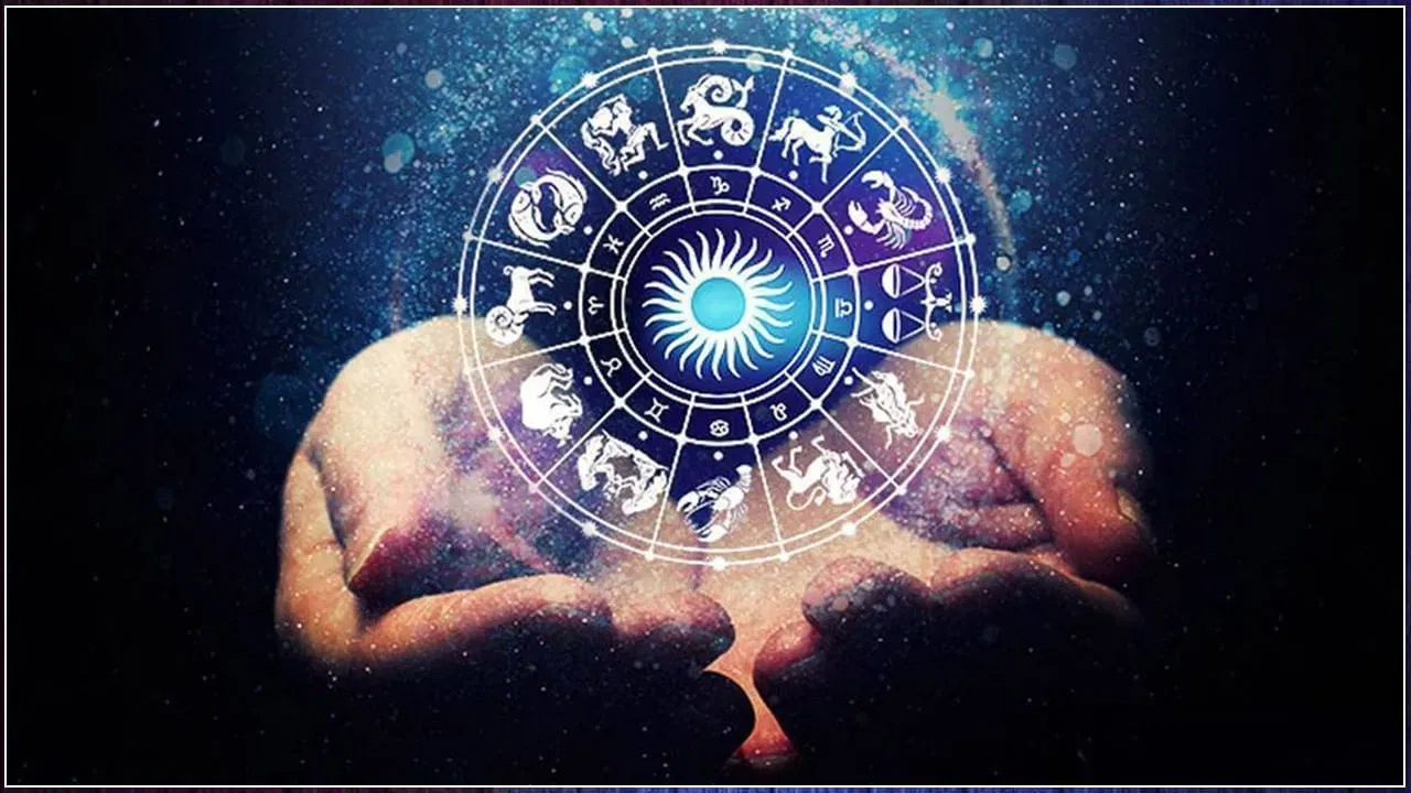 Today Horoscope: കുടുംബത്തോടൊപ്പം സമയം ചെലവഴിക്കും; പങ്കാളിയോട് തുറന്ന് സംസാരിക്കണം; അറിയാം ഇന്നത്തെ രാശിഫലം Today Horoscope: കുടുംബത്തോടൊപ്പം സമയം ചെലവഴിക്കും; പങ്കാളിയോട് തുറന്ന് സംസാരിക്കണം; അറിയാം ഇന്നത്തെ രാശിഫലം
