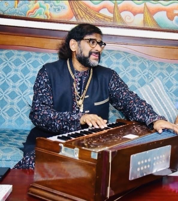 തുടർന്ന് 2005ൽ ഡോ ബിജു ഒരുക്കിയ സെയ്റ എന്ന ചിത്രത്തിലെ പശ്ചാത്തല സംഗീതത്തിന് രമേഷ് നാരായണിന് ആദ്യമായി സംസ്ഥാന ചലച്ചിത്ര പുരസ്കാരം ലഭിക്കുന്നത്. തുടർന്ന് 2006 ഇറങ്ങിയ ലെനിൻ രാജേന്ദ്രൻ ചിത്രം രാത്രിമഴയിലെ സംഗീതത്തിനും രമേഷ് നാരായണിന് മികച്ച സംഗീത സംവിധായകനുള്ള പുരസ്കാരം ലഭിച്ചു. (Image Courtesy : Instagram)