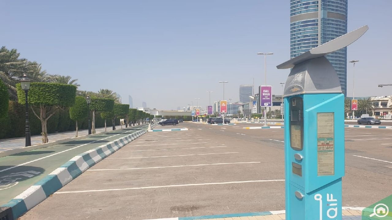 Abu Dhabi Parking Fee: അബുദാബിയില്‍ മൂന്നിടങ്ങളില്‍ കൂടി പാര്‍ക്കിങ് ഫീസ് വരുന്നു